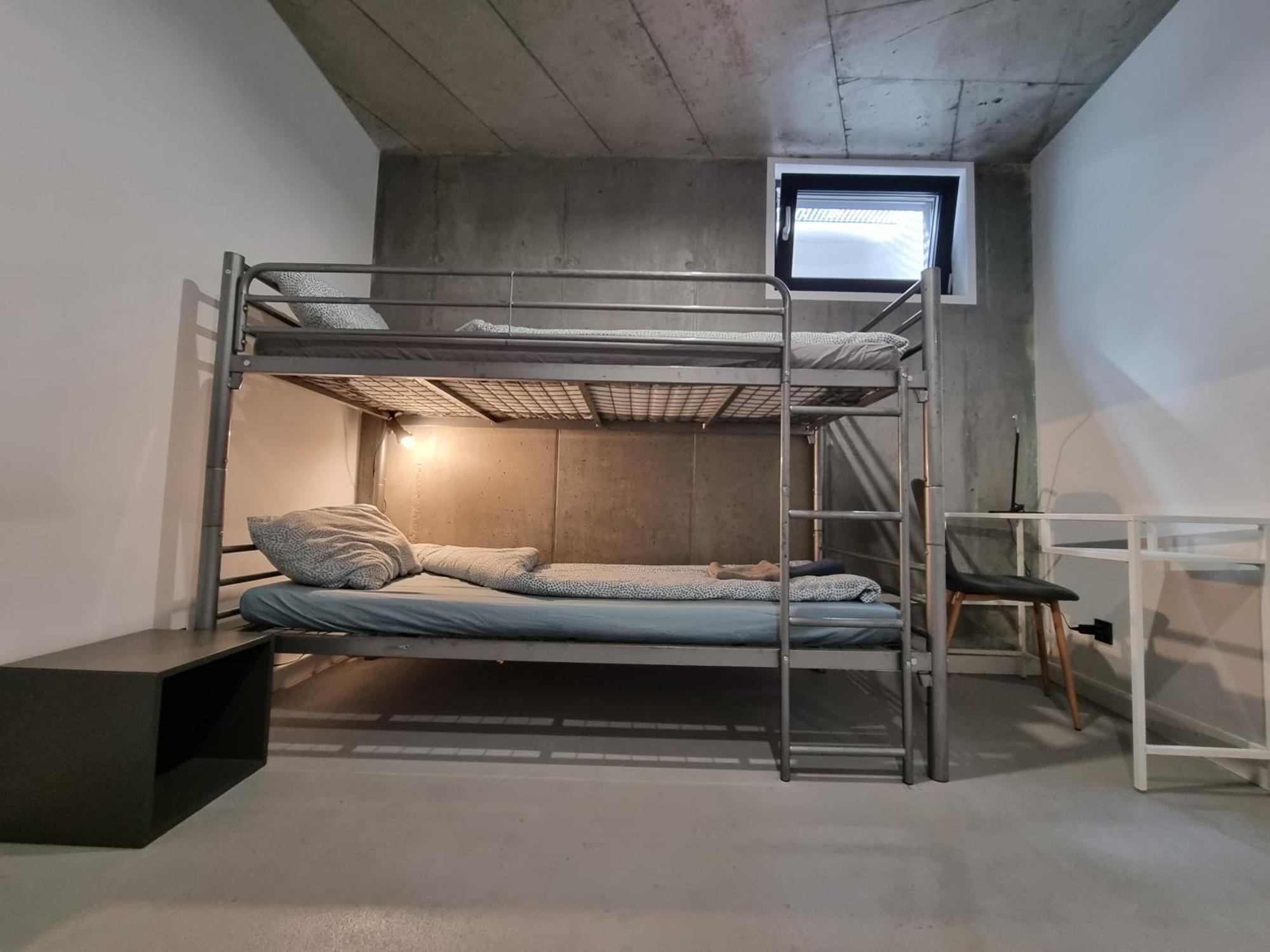 Industrialna Piwnica Hostel Gdansk Bilik gambar